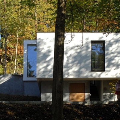 Maison Fabienne et Erik par Pierre Blondel à Court St-Etienne en Belgique 6 400x400