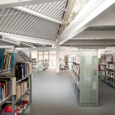 Médiathèque de Proville par Tank Architectes dans le Nord en France Tank Architectes Mediatheque Proville 6 400x400