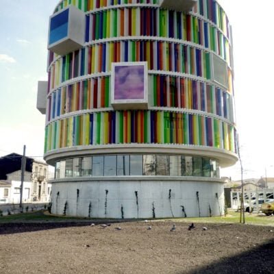 Arc en ciel par Bernard Bühler à Bordeaux, France Arc En Ciel Bordeaux Bernard Buhler 13 400x400