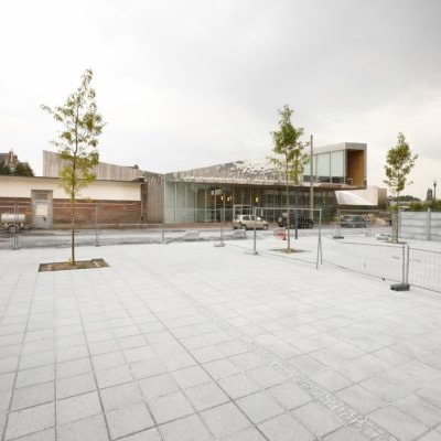 Médiathèque d'Armentières par Béal-Blanckaert en France Mediatheque Armentiere Beal Blanckaert 14 400x400