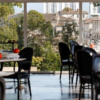 Extension du Château du Prince Noir par Bernard Bühler en France. Chateau Prince Noir Bernard Buhler 10 400x400
