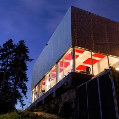 Extension du Château du Prince Noir par Bernard Bühler en France. Chateau Prince Noir Bernard Buhler 15 400x400