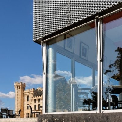 Extension du Château du Prince Noir par Bernard Bühler en France. Chateau Prince Noir Bernard Buhler 7 400x400