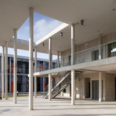 Lycée Albert Einstein à Bagnols sur Cèze par N+B Architectes Lycee Bagnol Nbj Architectes 12 400x400