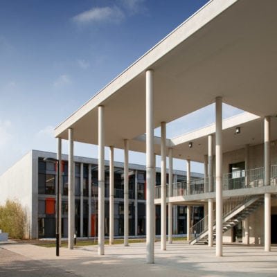 Lycée Albert Einstein à Bagnols sur Cèze par N+B Architectes Lycee Bagnol Nbj Architectes 13 400x400