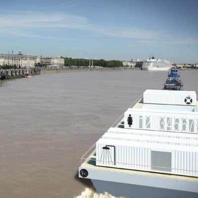Une piscine sur la Garonne ? Euh non, sur le quai ! Piscine Bordeaux Garonne Fleuve Peniche 7 400x400