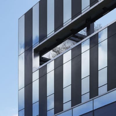 Corby Cube à Northants par HawkinsBrown Corby Cube 17 400x400