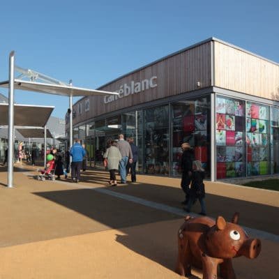 Un éco-commerco-parc à Seclin par AREP. Centre Commercial Seclin 2 400x400