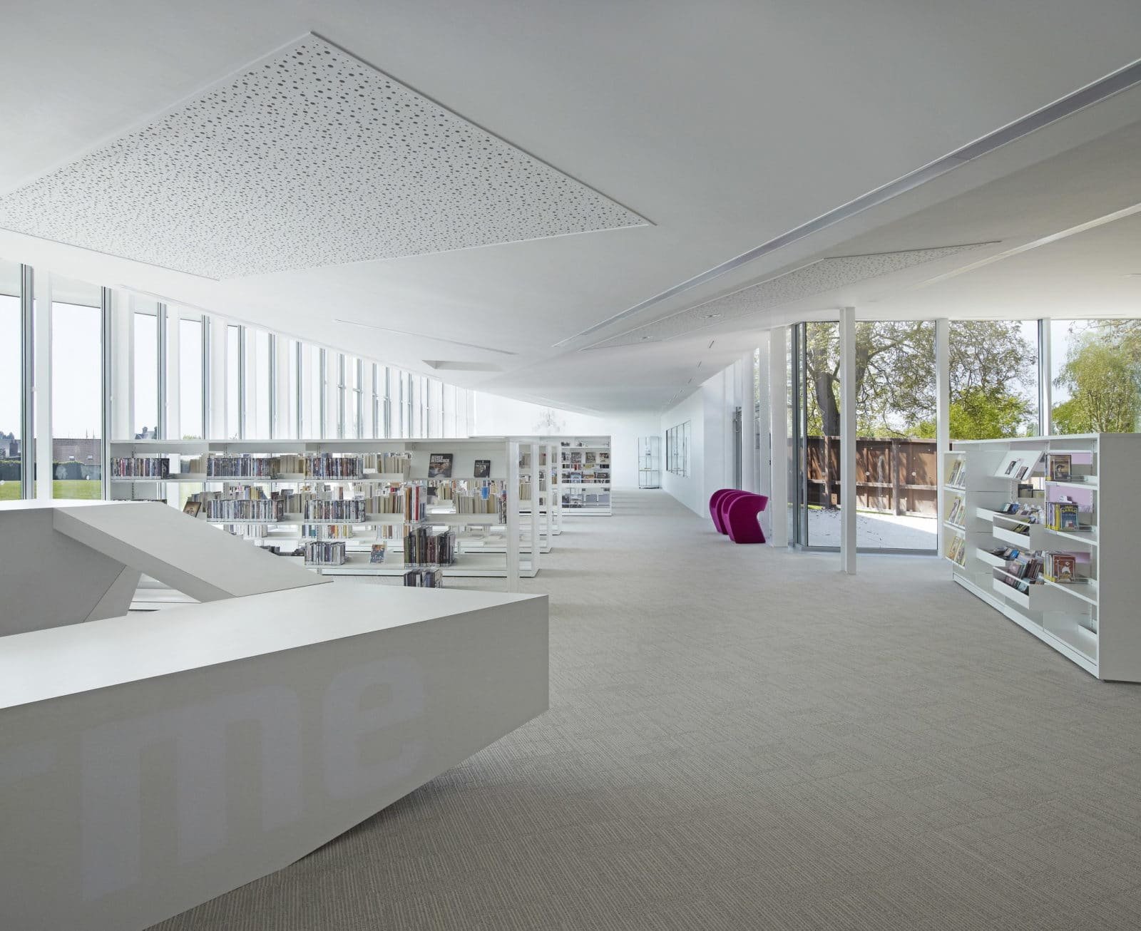 Médiathèque de Corbie par Béal & Blanckaert © Julien Lanoo