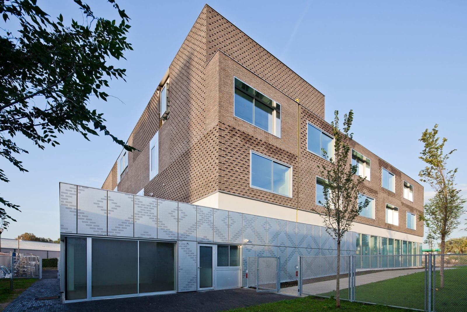 Extension de l’IUT de Paris 8 à Montreuil par les Ateliers 2/3/4/ © Juan Sepulveda