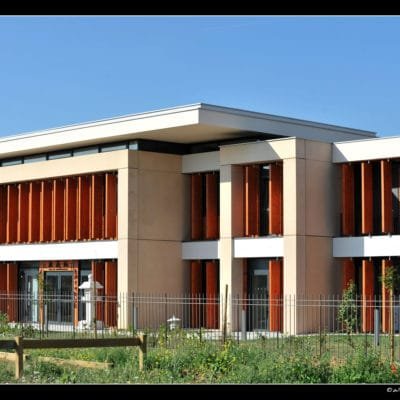 Temple bouddhiste de Bussy Saint-Georges par l’Atelier Rolland & Associés Temple Bouddhiste Bussy Frederic Rolland 1 400x400