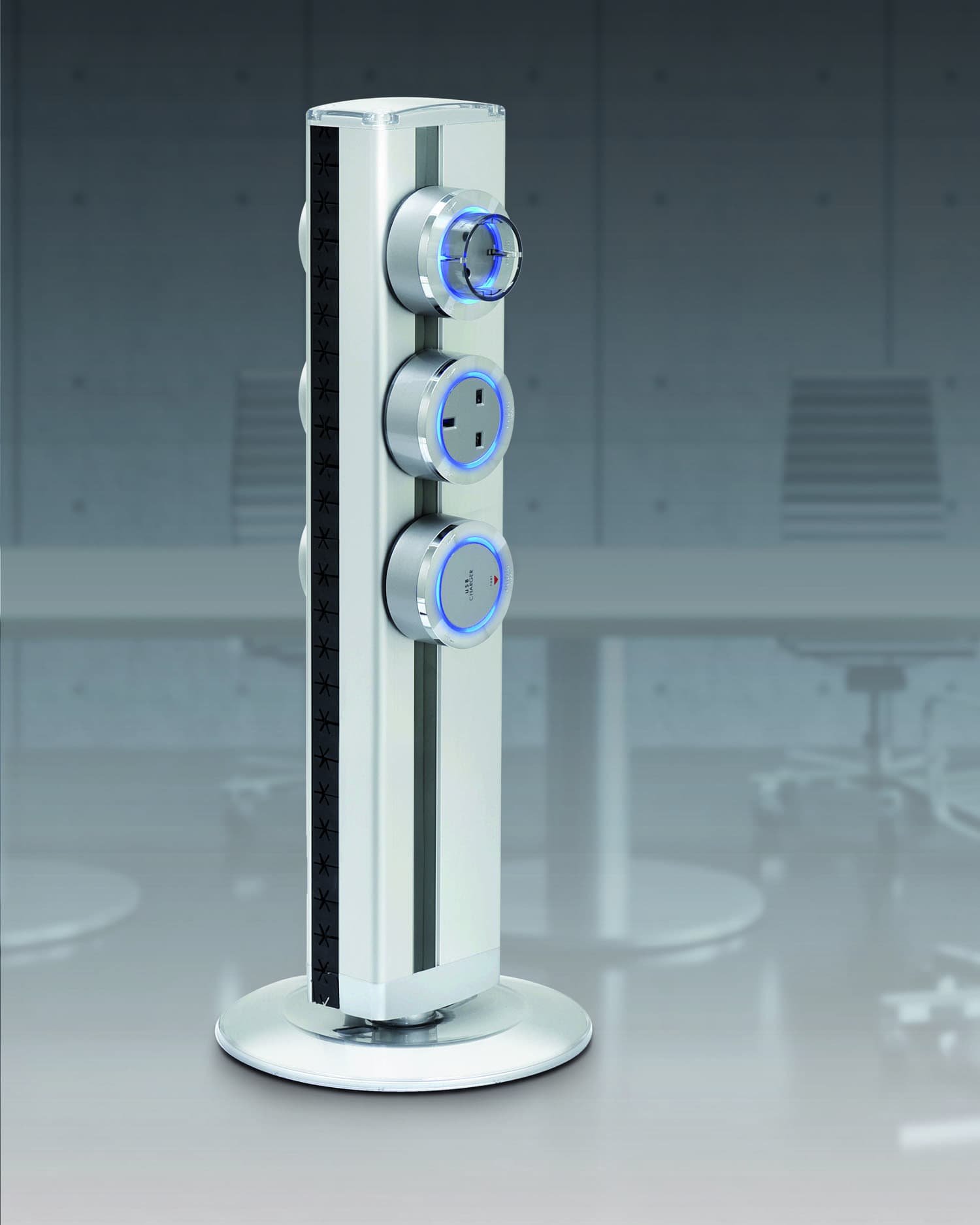 Produits du jeudi #02 E-Tuscan-prise-electique