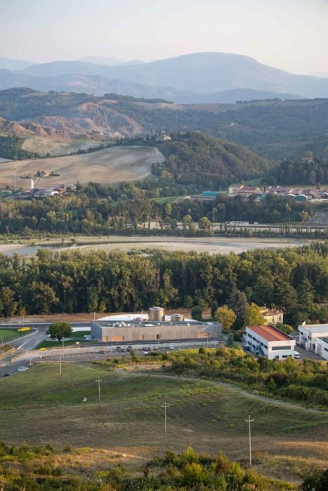 Un musée pour les voitures de Dallara par Alfonso Femia Musee Dallara Academy Alfonso Femia Photo 31 467x700