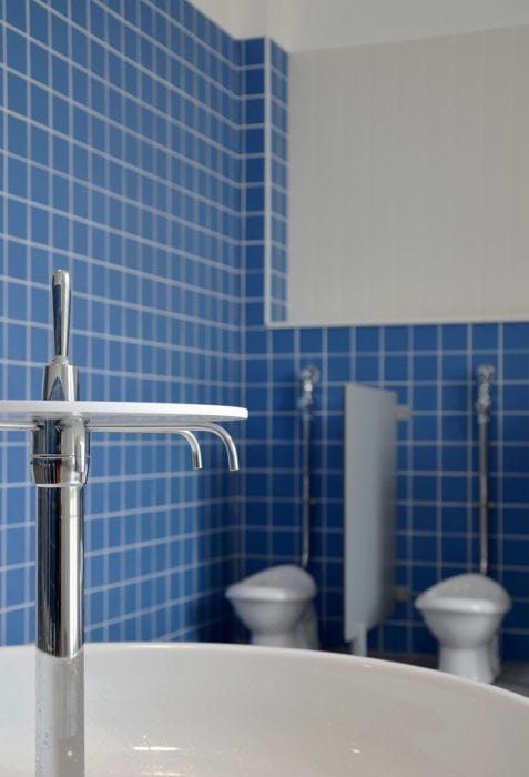 Groupe scolaire Les Deux Sources à Berlencourt le Cauroy par BplusB Architectures Groupe Scolaire Berlencourt Le Cauroy Bplusb Robinet 477x700