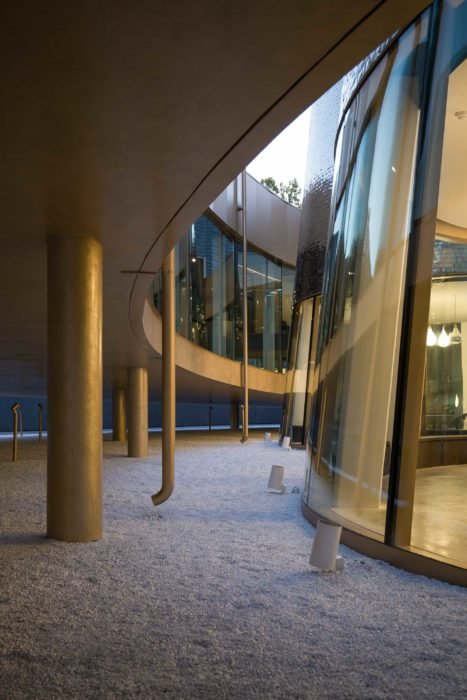 Un musée pour les voitures de Dallara par Alfonso Femia Musee Dallara Academy Alfonso Femia Photo 32 467x700